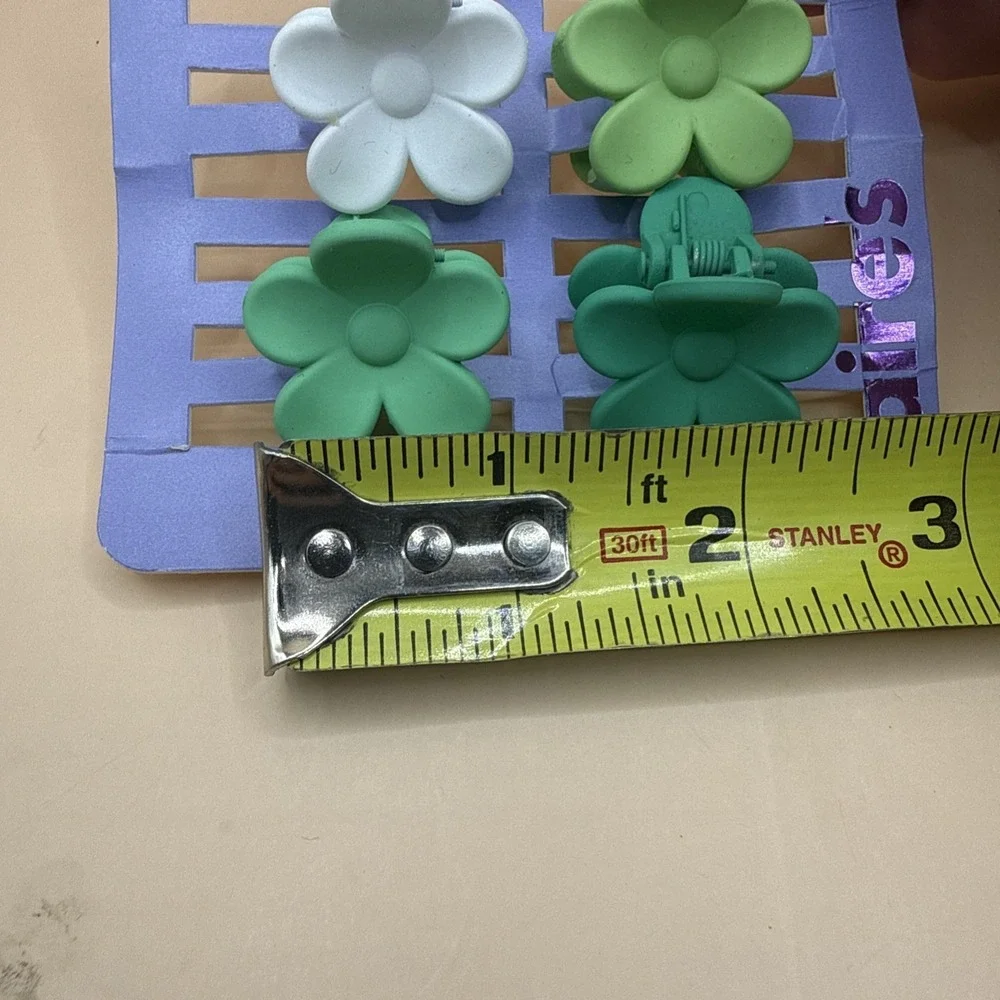 Claire's Plastic Smooth Flower Mini Hair Clips Approx 1